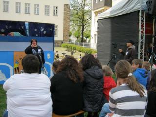 Puppentheater-Aufführung am 1. Mai 