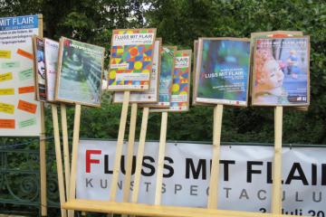 Fluss mit Flair Plakate